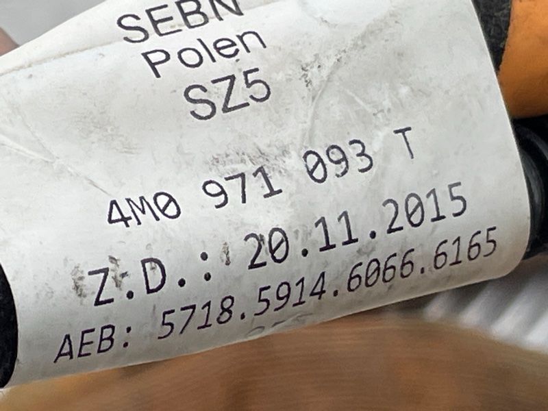 Жгут высоковольтных проводов для зарядной розетки 4M0971093T Audi Q7