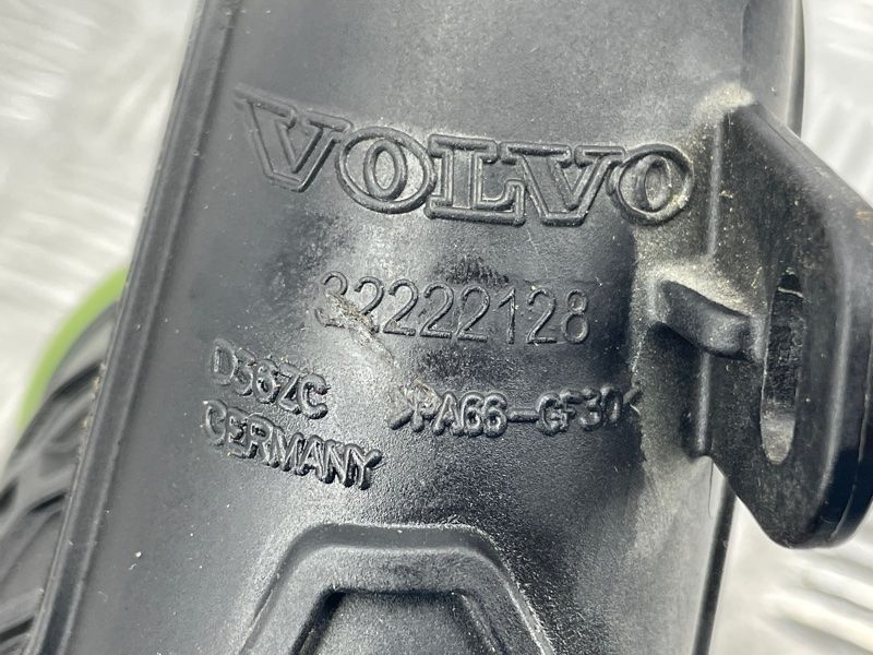 Впускний патрубок 32222128 Volvo XC90