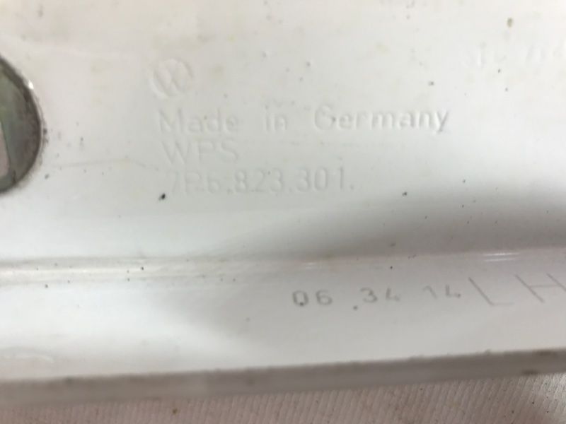 Петля капота 7P6823301 Volkswagen Touareg