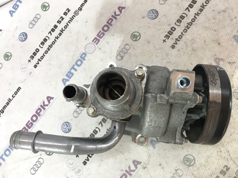 Помпа водяна K2GE8C501BB Ford Escape