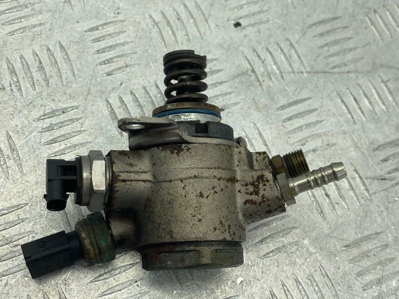 Паливний насос 07L127026Q Audi A6