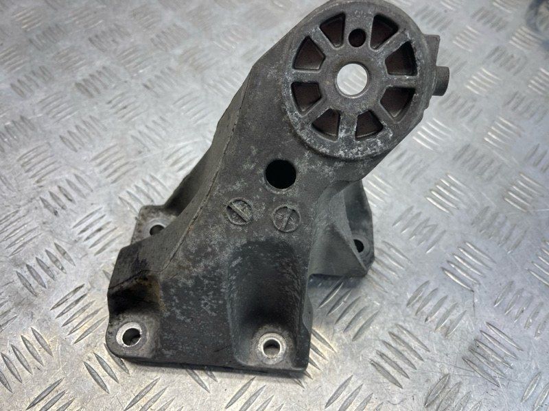 Опора / Кронштейн двигателя 7L6199308C Audi Q7
