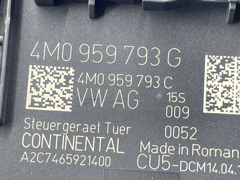 Блок керування дверей 4M0959793G Audi Q7