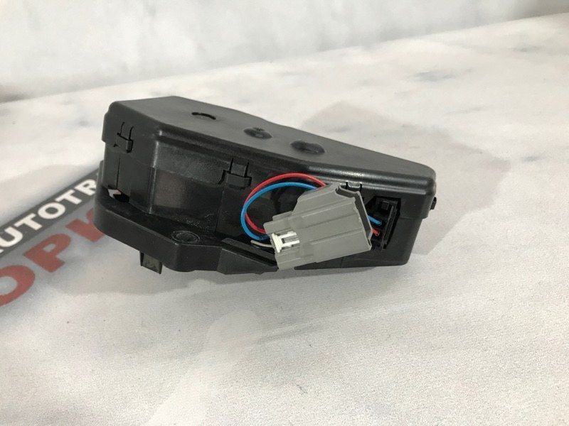 Блок управления крышкой багажника 31335116 Volvo XC60