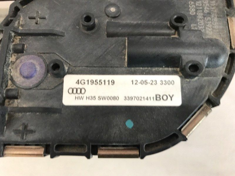 Мотор і трапеція склоочисників 4G1955023A Audi A6