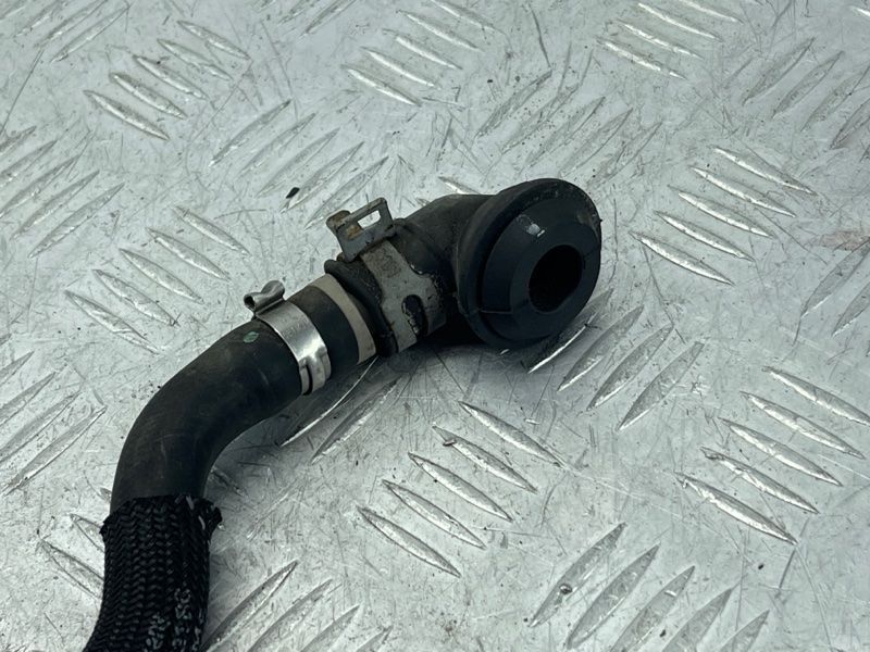 Трубка вакуумна 4G0611931BA Audi A6