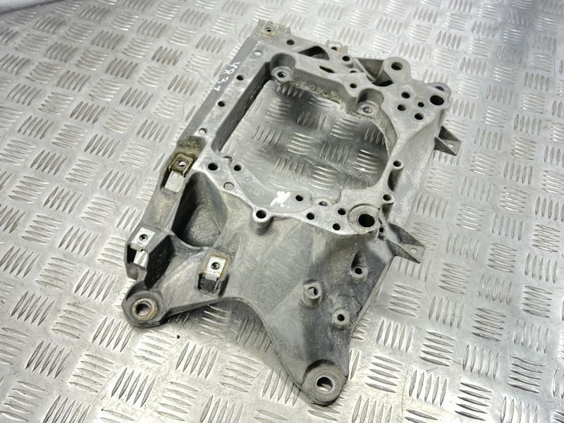 Траверса АКПП 4M0399263E Audi Q7 Audi Q7, Audi Q8