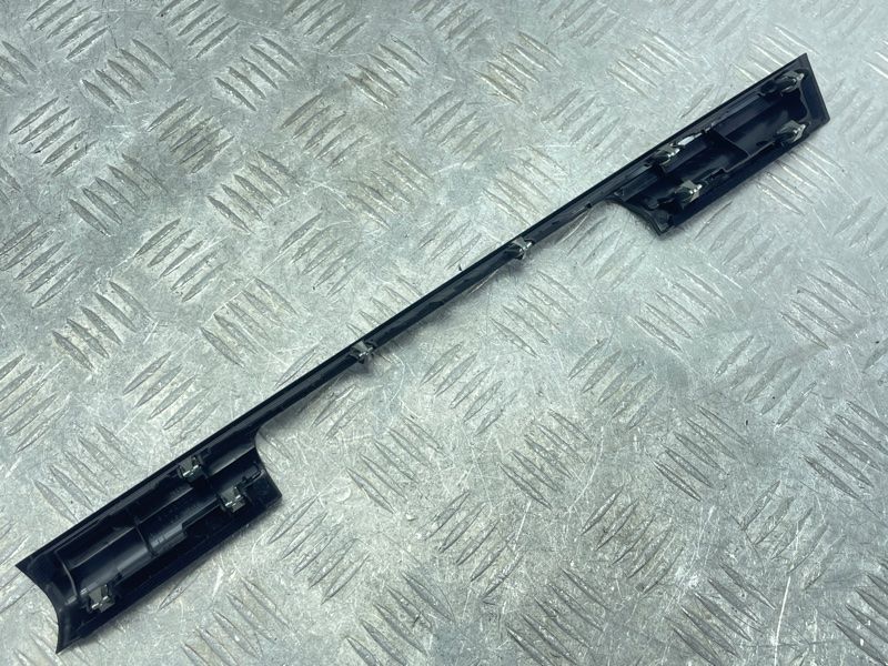 Накладка торпедо 8W1857304A Audi A4