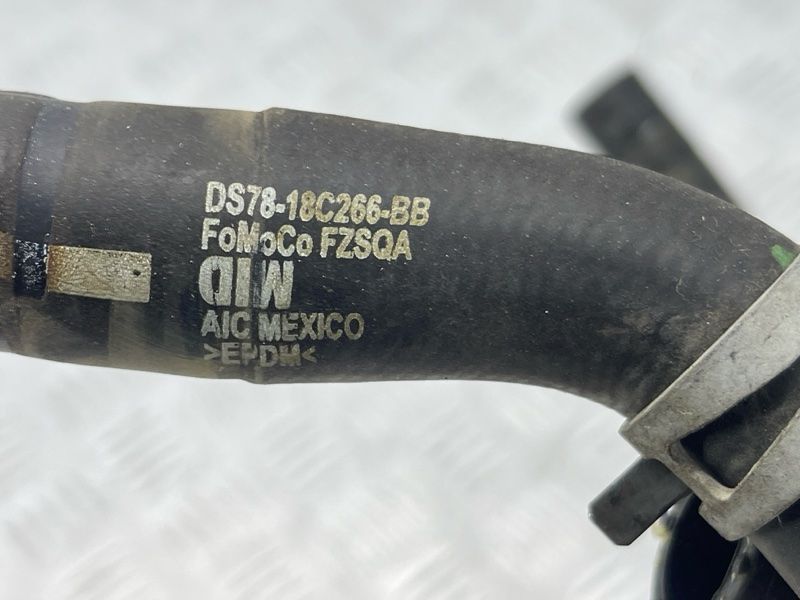 Патрубок DS7818C266BB Ford Fusion