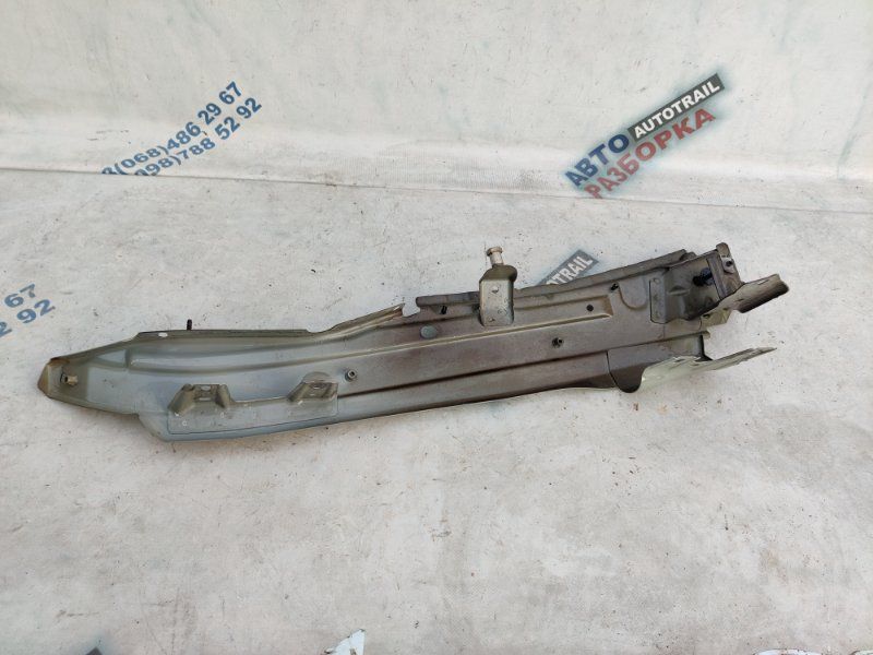 Полиця крила 4L0805157B Audi Q7