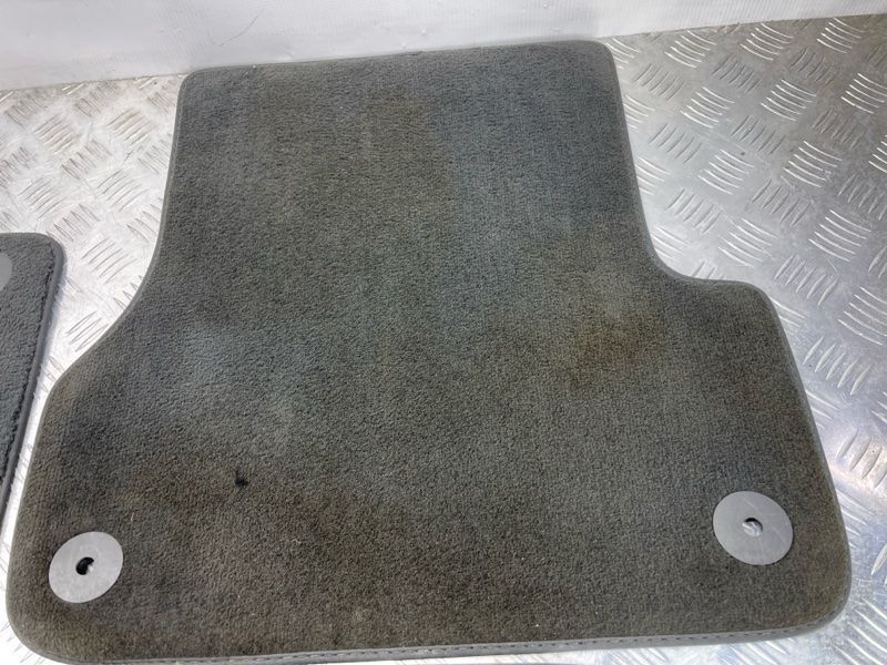 Килимки салону комплект 4G0864450QA5 Audi A6