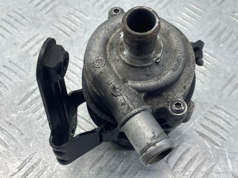 Насос системи охолодження 4H0965567A Audi A6