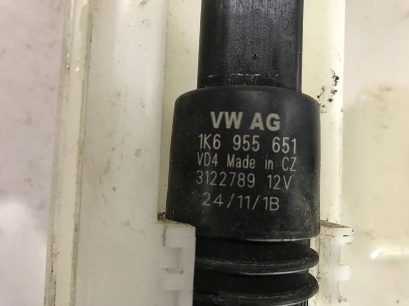 Бачок омивача скла 7P0955453A Volkswagen Touareg