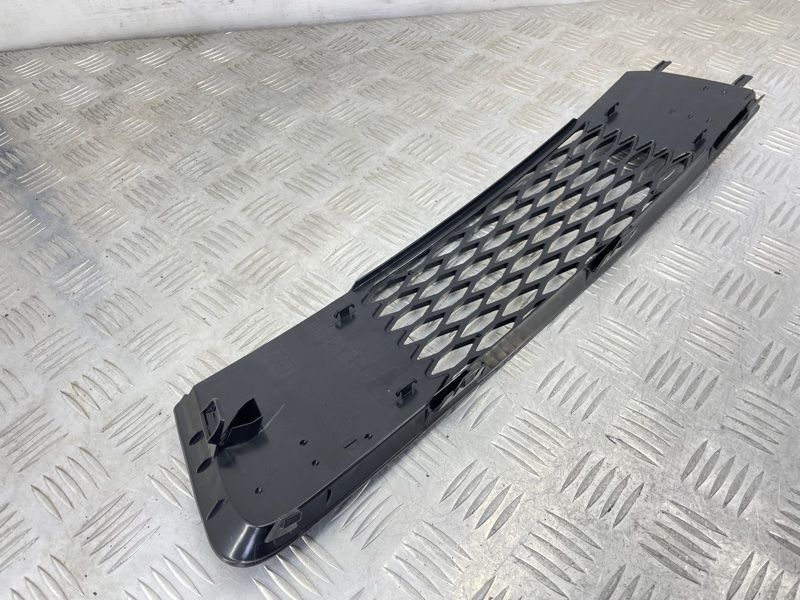 Решітка переднього бампера s-line 4L0807698B01C Audi Q7