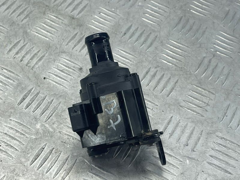 Насос системы охлаждения 5C0122063E Volkswagen Passat