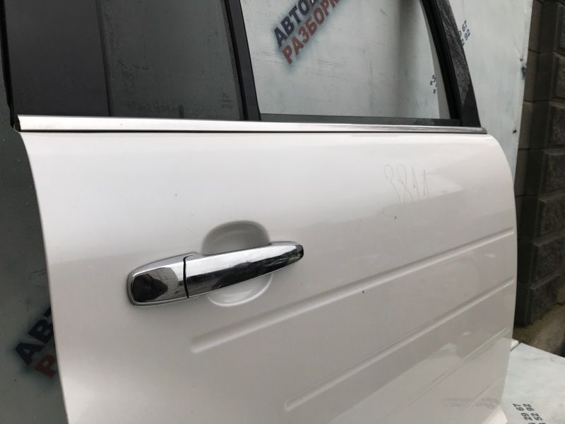 Двері 8A8Z7424630A Ford Flex