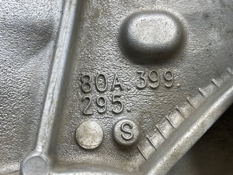 Кронштейн підрамника правий 80A399295S Audi A6 Audi A6, Audi A6 Allroad, Audi A7, Audi A8, Audi Q7, Audi Q8, Audi S6, Audi S7