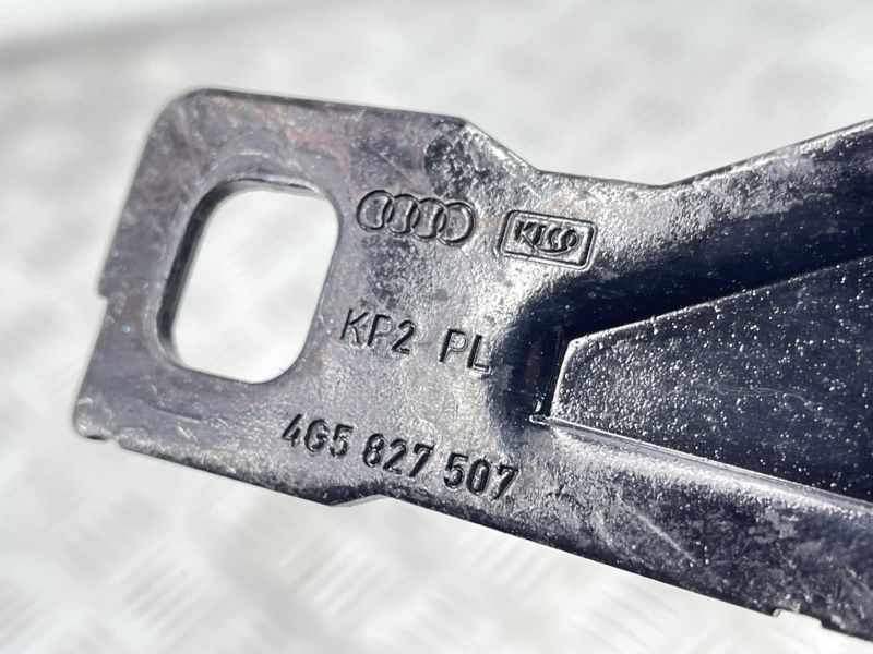 Запірна скоба кришки багажника 4g5827507 Audi A6