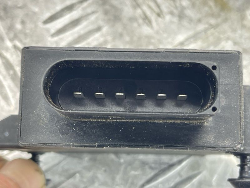 Блок керування паливним насосом 4G0906093G Audi A6
