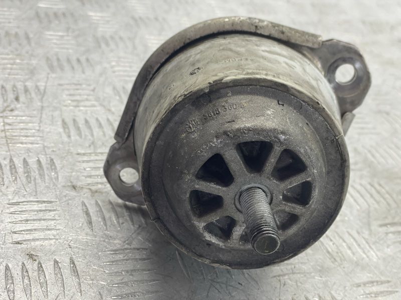 Опора / подушка двигуна 7L8199131F Audi Q7