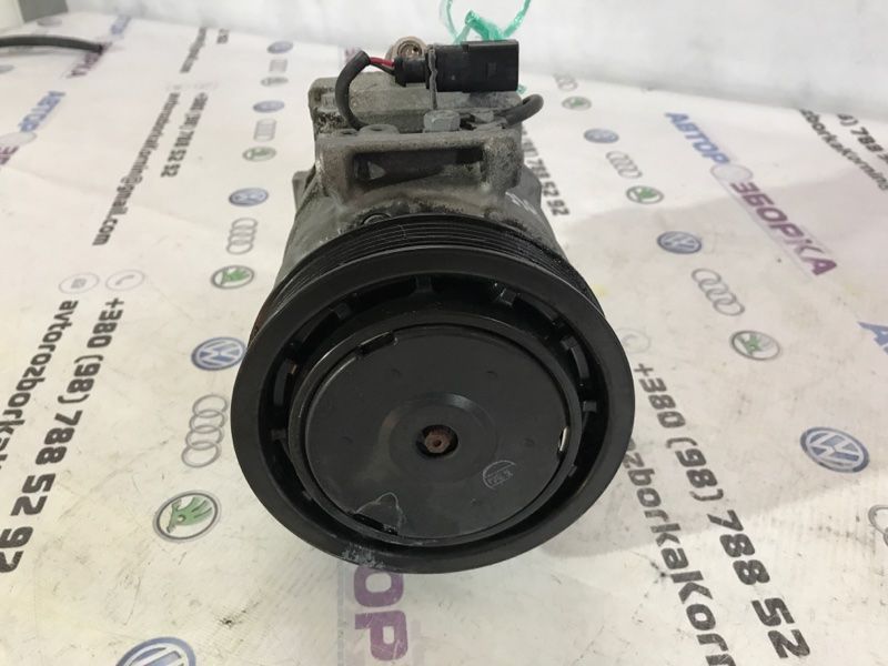 Компресор кондиціонера 4E0260805AR Audi Q7