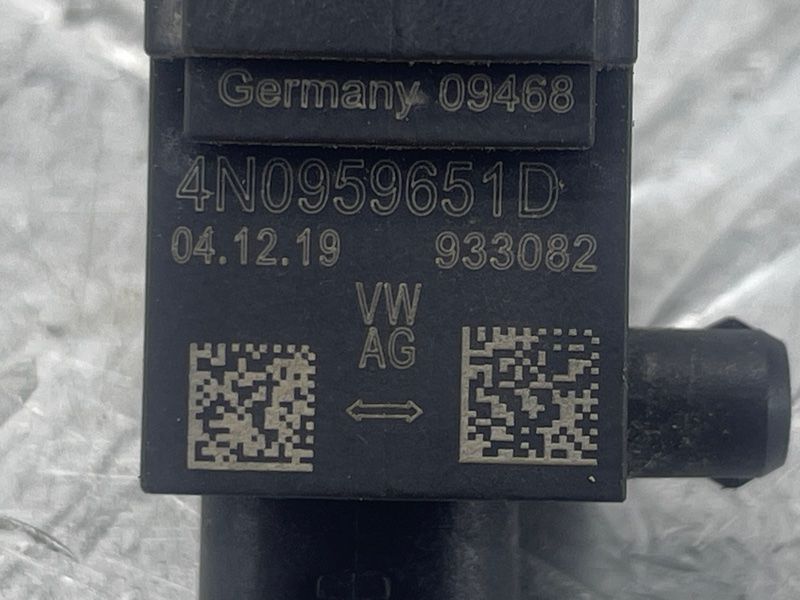 Датчик удара 4N0959651D Audi A6