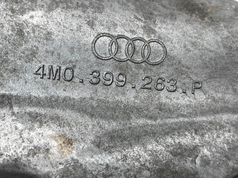 Опора / подушка КП Audi Q7