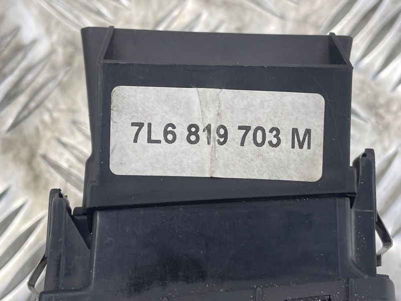 Дефлектор повітропроводу 7L6819703M Volkswagen Touareg