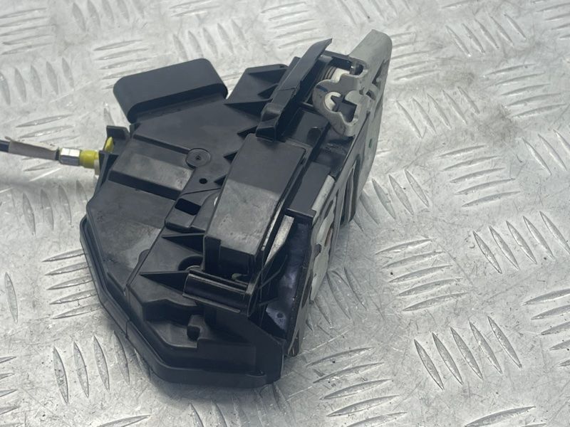 Замок дверей FT4AA26412BE Ford Edge