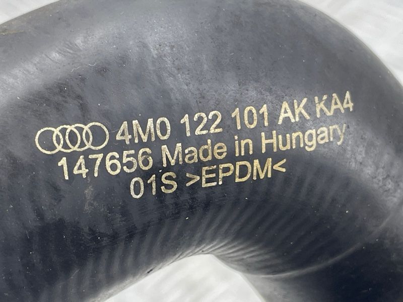 Шланг ОЖ с быстроразъемной муфтой 4M0122101AK Audi Q7