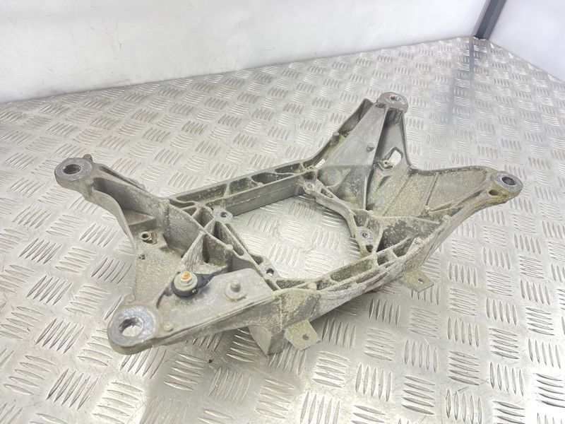 Траверса АКПП 4M0399263E Audi Q7 Audi Q7, Audi Q8