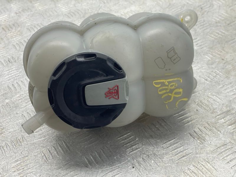 Розширювальний бачок 4M0121403F Audi Q7 Audi Q7
