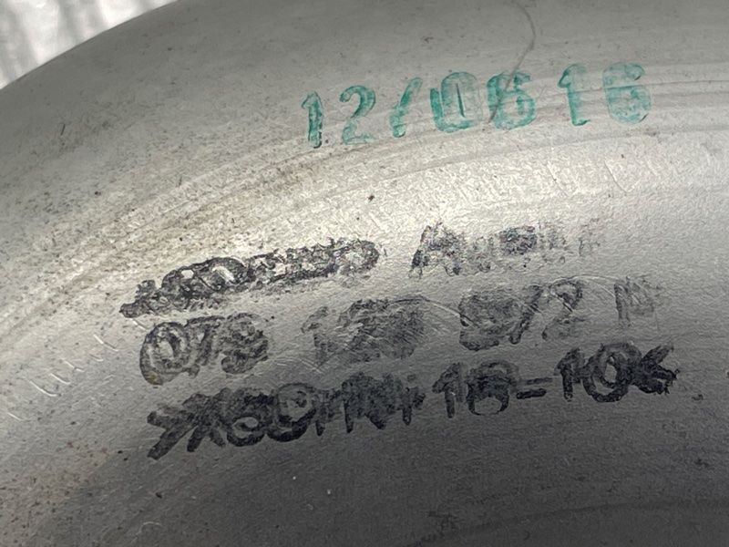 Водяна труба 079129572R Audi S6