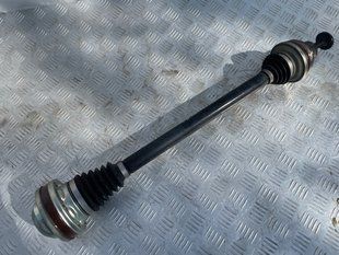 Піввісь 8R0501203C Audi Q5
