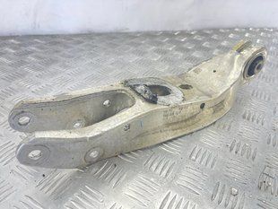 Важіль підвіски нижній 4M0505311H Audi Q7