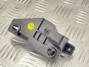 Кронштейн ручки відкривання капота 80B823633B Audi Q5