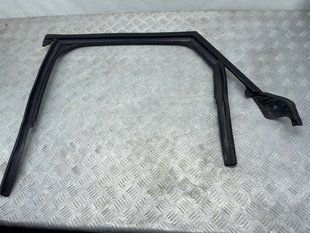 Направляюча скла дверей 4G5839431 Audi A6