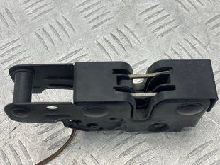Замок капота 4P0823509B Audi Q7