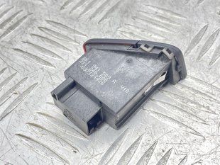 Кнопка аварійки 8K1941509FV10 Audi A4