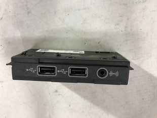 Блок USB Volkswagen Tiguan