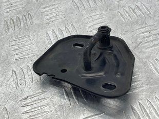 Скоба замка капота Audi A6