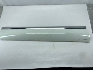 Накладка дверей 7P6854939H Volkswagen Touareg