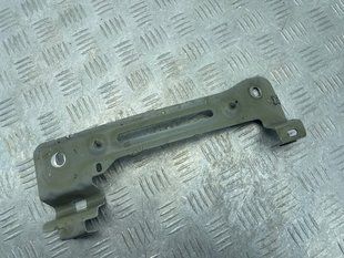 Кронштейн крыла 4M0821431 Audi Q7