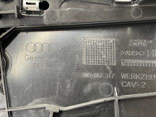Обшивка дверей 8W0867303DWFA Audi A4 Allroad