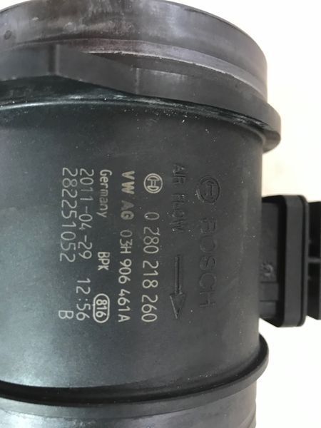 Датчик масового потоку повітря (MAF) 03H906461A Volkswagen Touareg