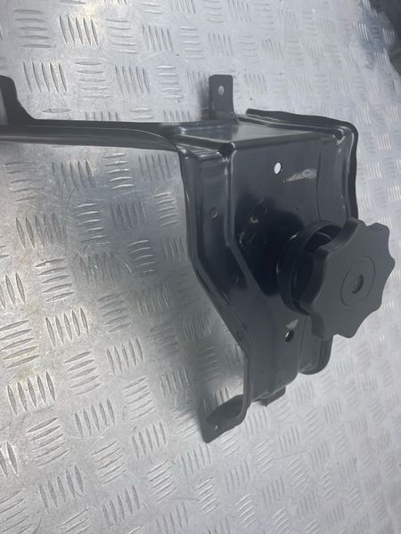 Крепление запасного колеса 4G0802715 Audi A6