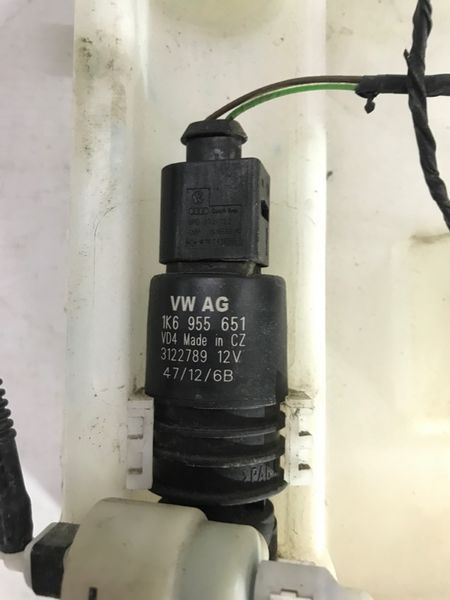 Бачок омывателя стекла 7P0955453A Volkswagen Touareg