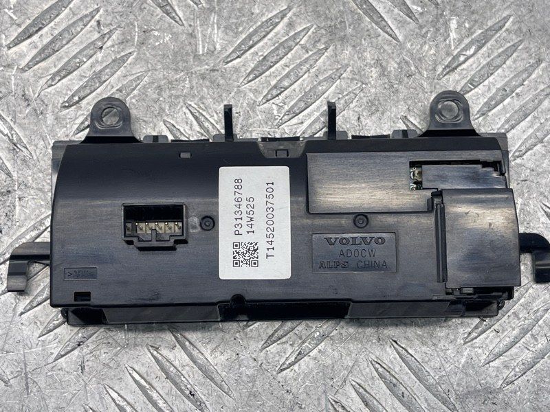 Панель управления климат-контролем 31346788 Volvo XC90