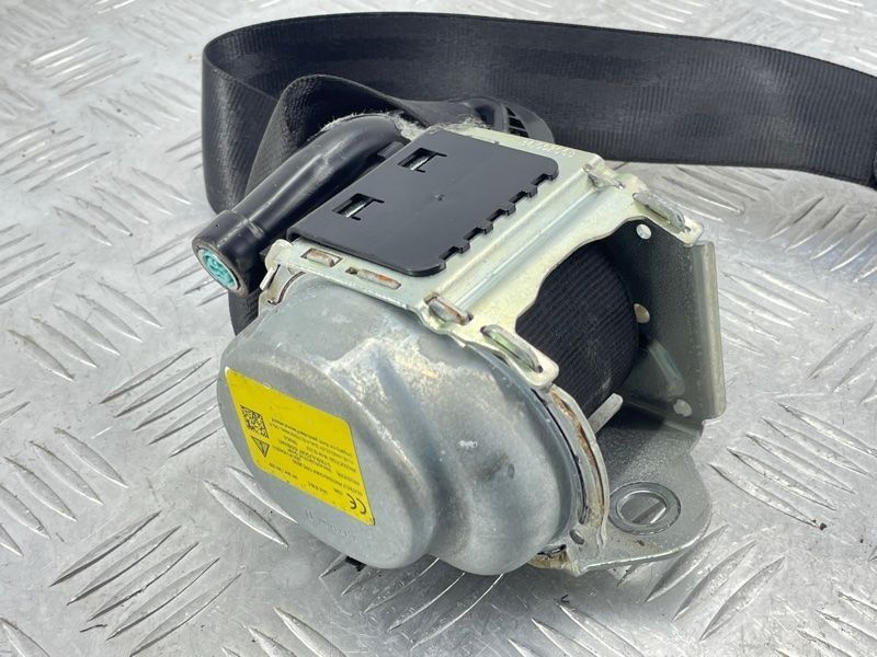 Ремінь безпеки сидіння 2-го ряду 4M0857806D Audi Q7