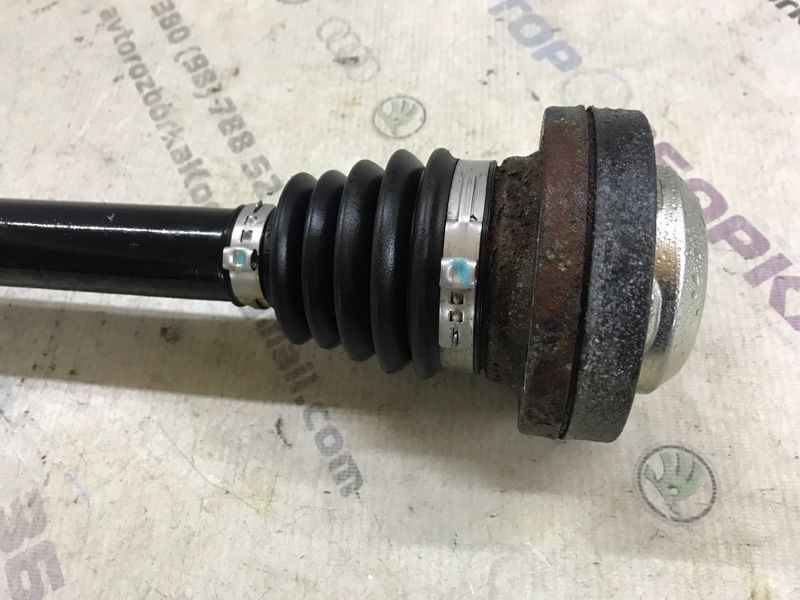 Піввісь 8K0501203M Audi A4